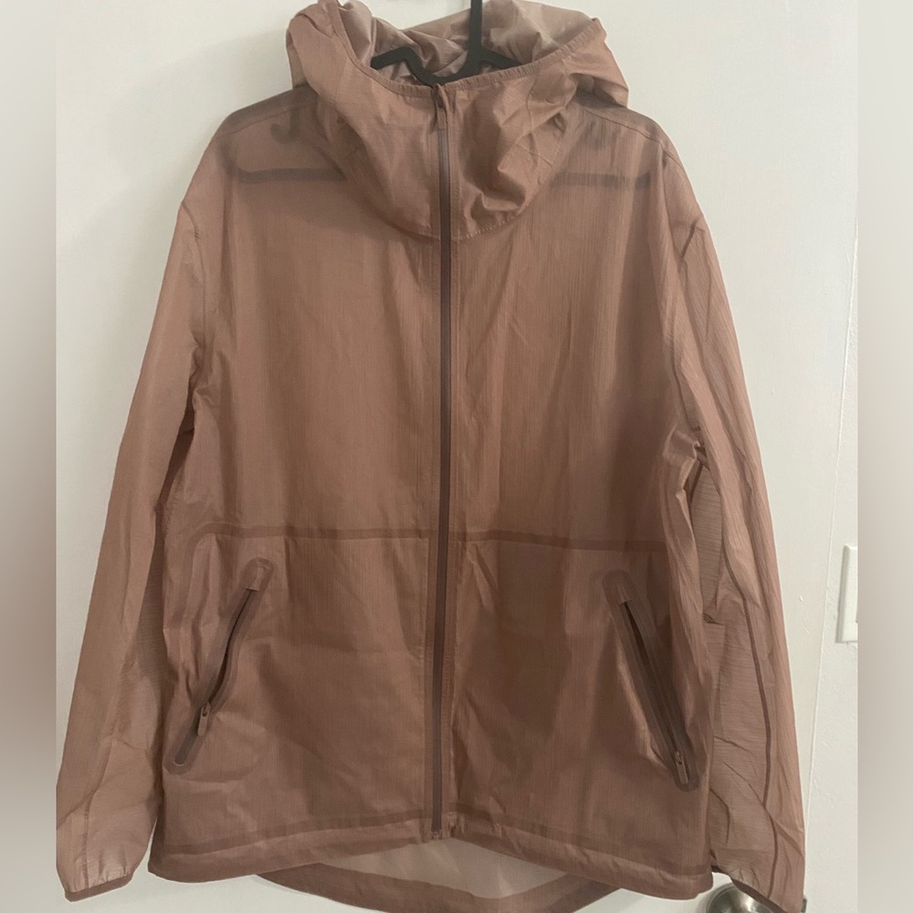 Lululemon rain coat size 8